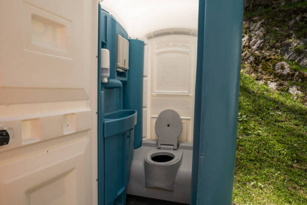 Portable Toilet Options We Offer in Burnsville, MN