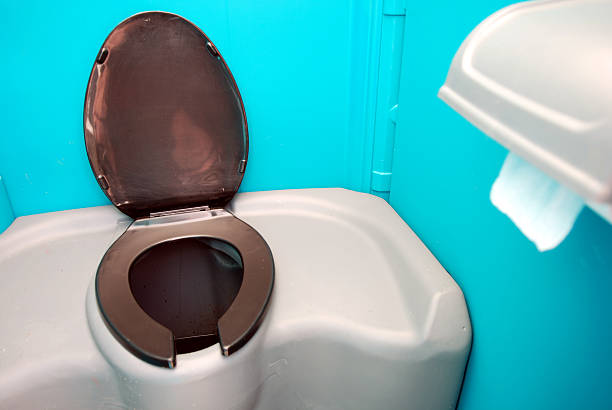 Best Portable restroom trailer rental  in Burnsville, MN