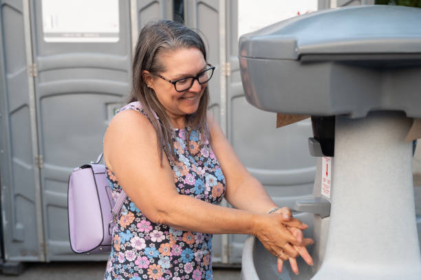 Best Luxury portable toilet rental  in Burnsville, MN